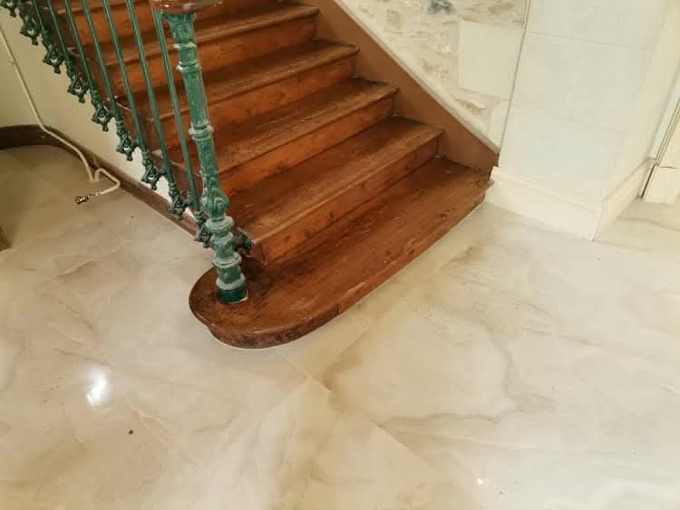 Pose de sols carrelage grand format